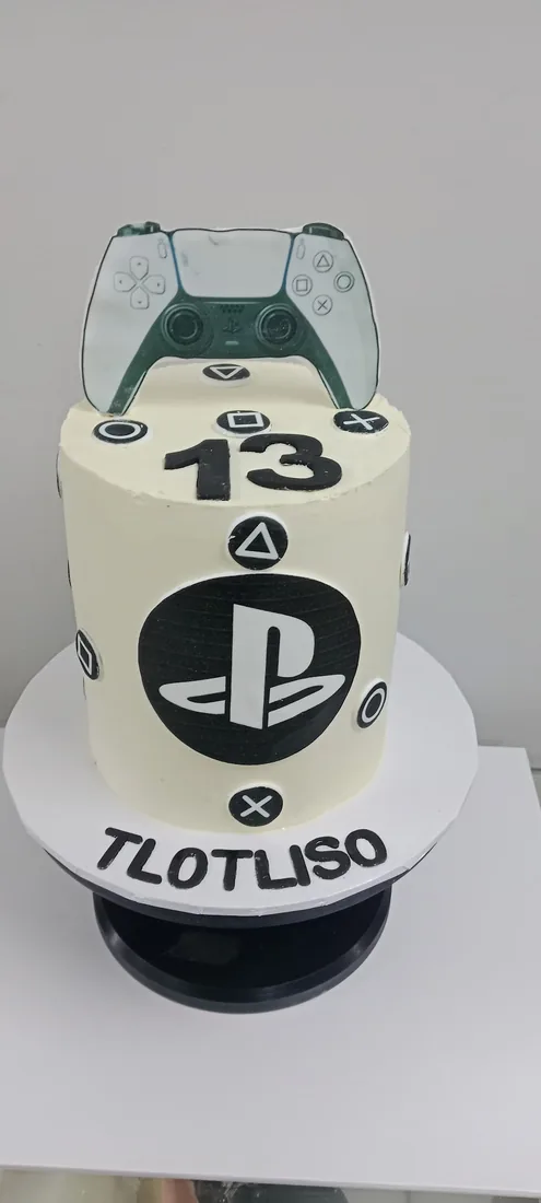 Gaming themed celebration cake